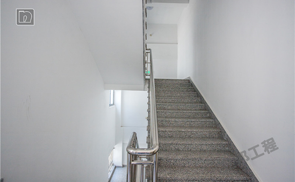 內(nèi)墻無機(jī)涂料和乳膠漆區(qū)別在哪?