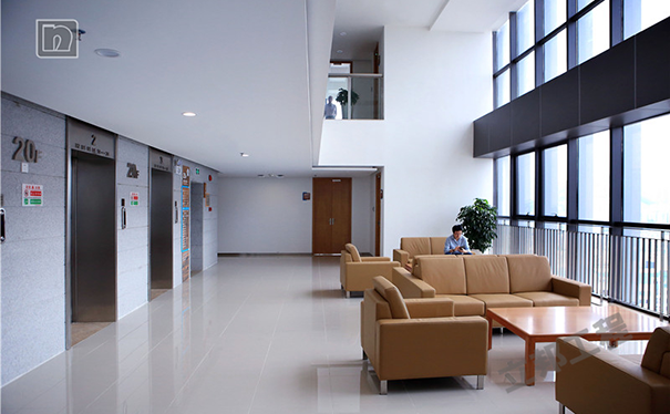 醫(yī)院內墻用什么材料好？