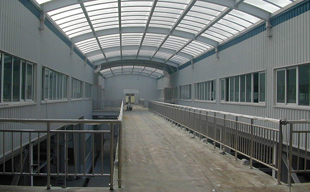 鋼結(jié)構(gòu)廠房造價(jià)多少錢一平方？