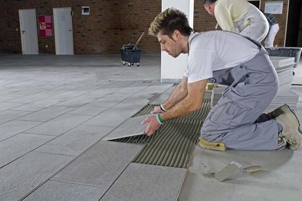 瓷磚粘合劑好還是水泥結(jié)實?哪個比較實用?